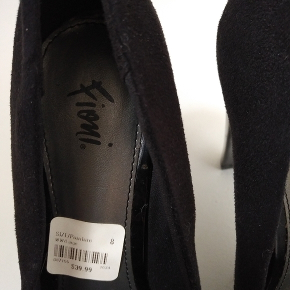 Black, faux suede, peep-toe heels - Picture 8 of 8